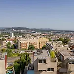 Skyline Retreat With Pool By Portugal Active