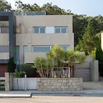 Skyline Retreat With Pool By Portugal Active Affittacamere