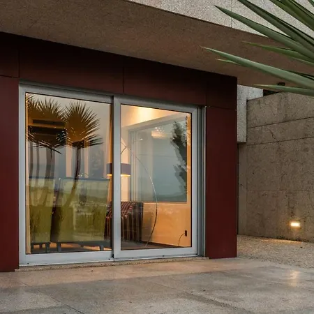 Skyline Retreat With Pool By Portugal Active