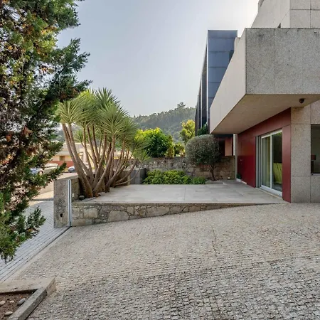 Skyline Retreat With Pool By Portugal Active 4*