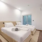 Pensionat Skyline Retreat With Pool By Portugal Active 4*