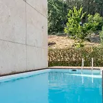 Skyline Retreat With Pool By Portugal Active
