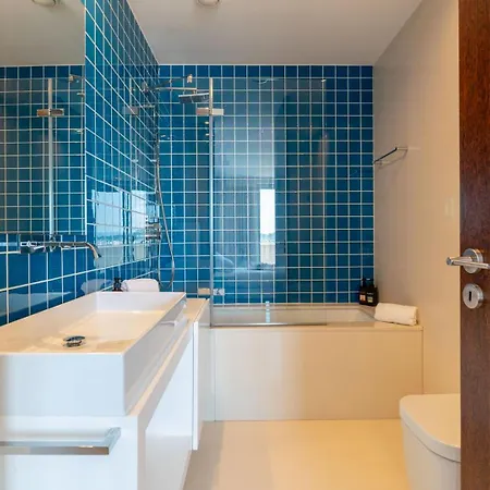 Skyline Retreat With Pool By Portugal Active