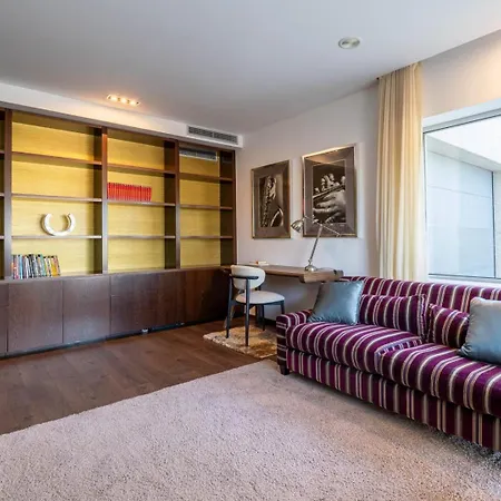 Skyline Retreat With Pool By Portugal Active Maison d'hôtes