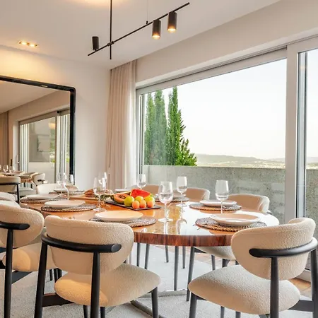 Maison d'hôtes Skyline Retreat With Pool By Portugal Active Viana do Castelo