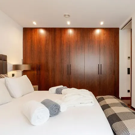 Skyline Retreat With Pool By Portugal Active Pensionat