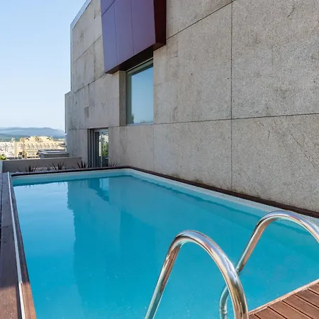Skyline Retreat With Pool By Portugal Active 4*