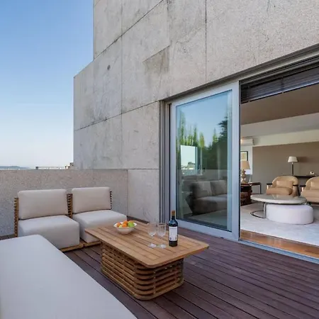 Skyline Retreat With Pool By Portugal Active * 维亚纳堡