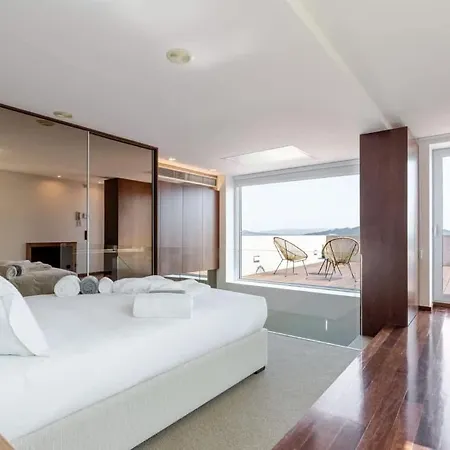 Skyline Retreat With Pool By Portugal Active