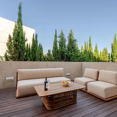 Skyline Retreat With Pool By Portugal Active 别墅 维亚纳堡