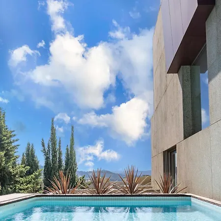 Willa Skyline Retreat With Pool By Portugal Active