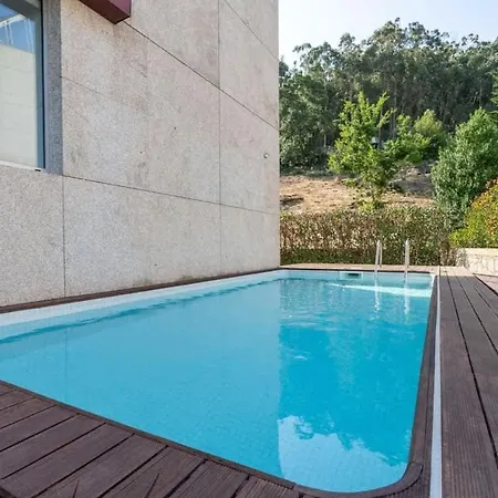 Skyline Retreat With Pool By Portugal Active * 维亚纳堡