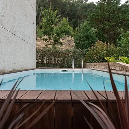 Skyline Retreat With Pool By Portugal Active 别墅 维亚纳堡
