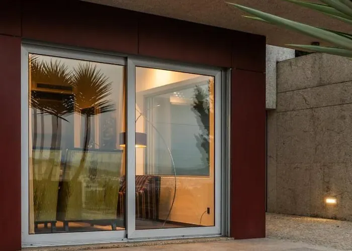 Skyline Retreat With Pool By Portugal Active