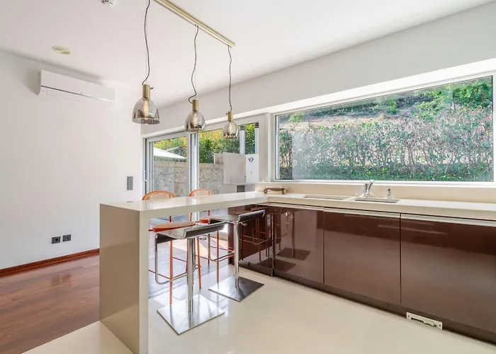 Skyline Retreat With Pool By Portugal Active 게스트하우스 비아나도카스텔로