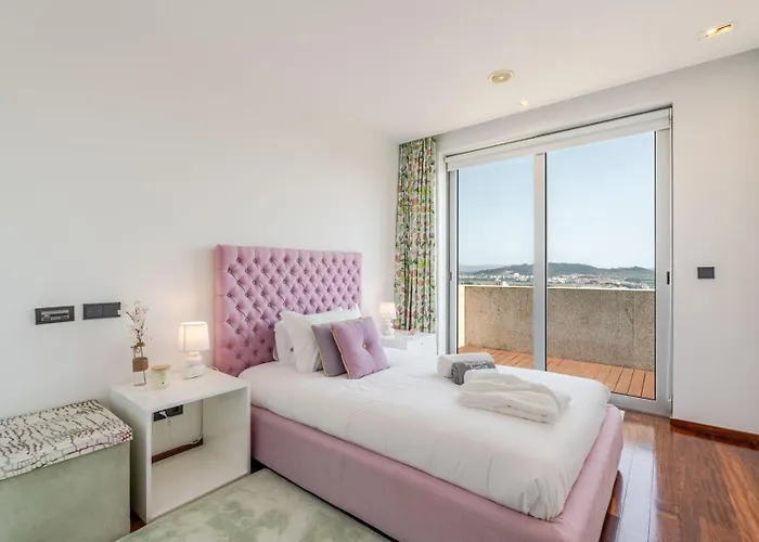 게스트하우스 Skyline Retreat With Pool By Portugal Active 비아나도카스텔로