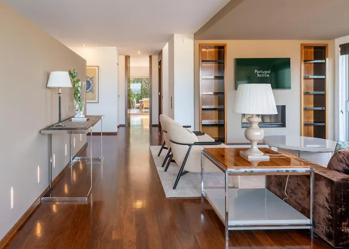 Skyline Retreat With Pool By Portugal Active Maison d'hôtes