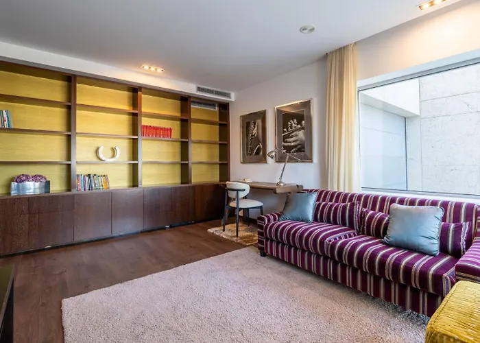 Skyline Retreat With Pool By Portugal Active Maison d'hôtes