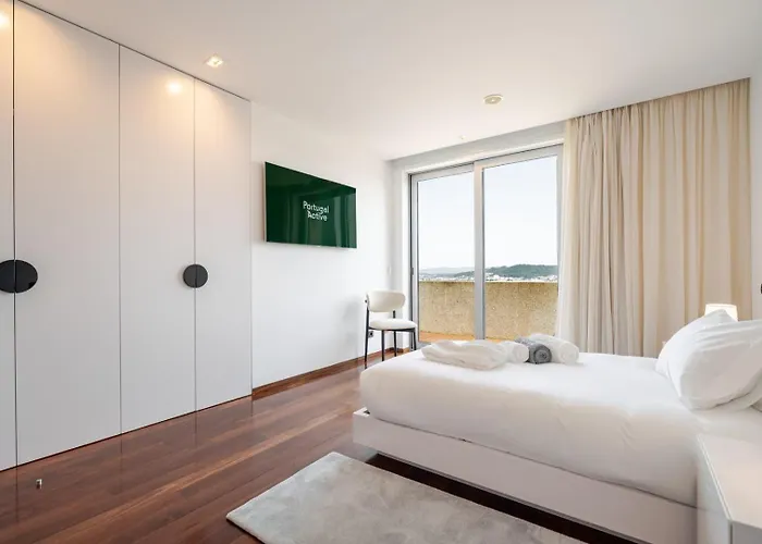 Skyline Retreat With Pool By Portugal Active 게스트하우스 비아나도카스텔로