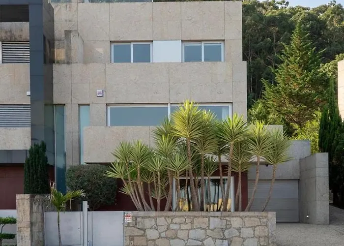 Skyline Retreat With Pool By Portugal Active Maison d'hôtes